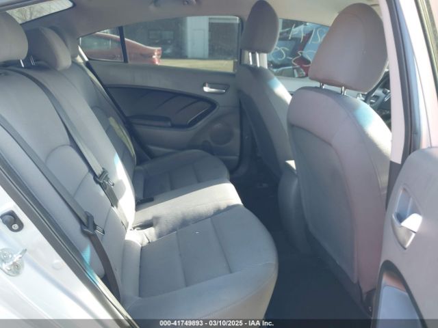 3KPFK4A70JE209884 KIA FORTE LX