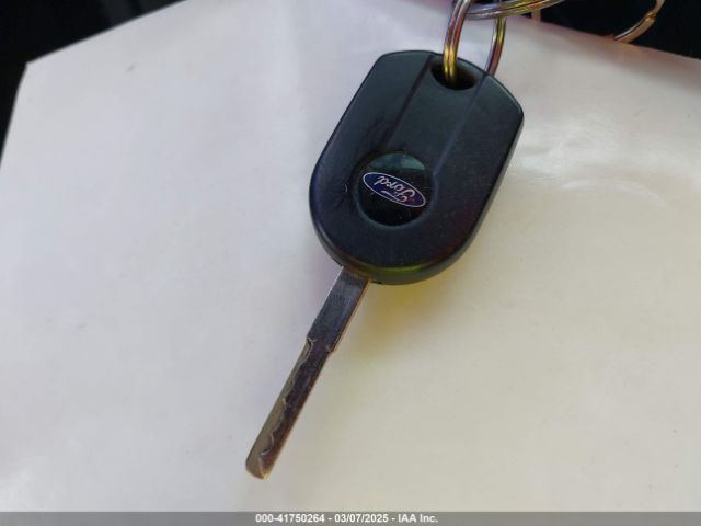 1FADP3F27JL285891 Ford FOCUS SE