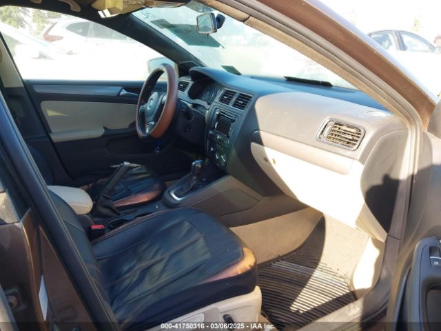 3VWLL7AJ3EM388993 Volkswagen 2014