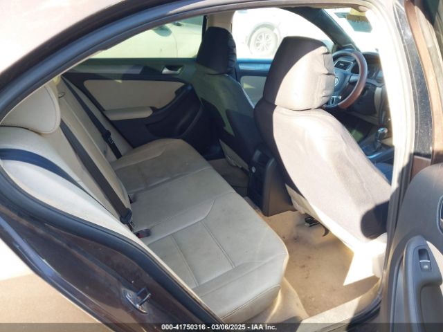 3VWLL7AJ3EM388993 Volkswagen 2014
