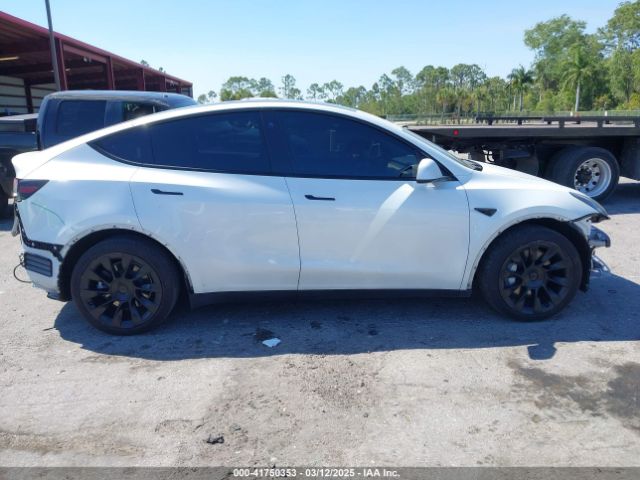 7SAYGAEE8NF431786 Tesla Model Y Long Range Dual Motor All-wheel Drive