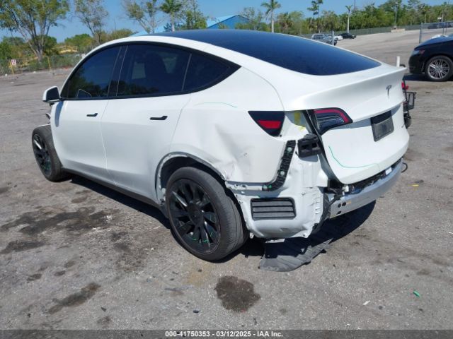 7SAYGAEE8NF431786 Tesla Model Y Long Range Dual Motor All-wheel Drive