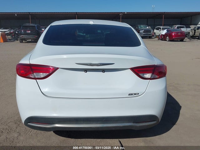 Chrysler 200 Limited 2015 1C3CCCAB8FN538189 Image 16