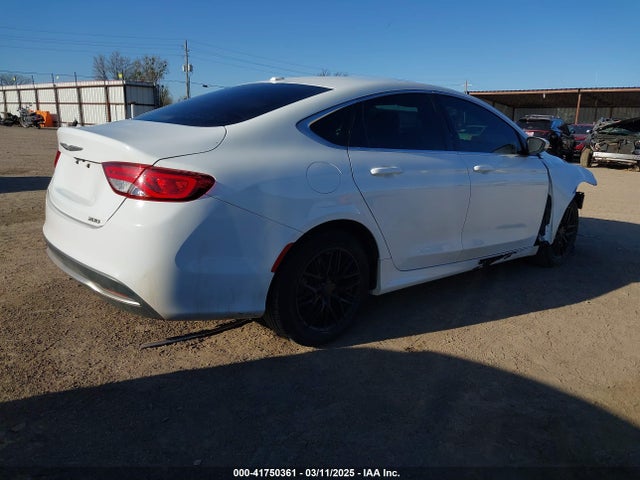 Chrysler 200 Limited 2015 1C3CCCAB8FN538189 Image 4