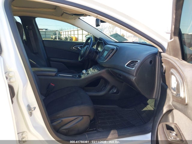 Chrysler 200 Limited 2015 1C3CCCAB8FN538189 Image 5