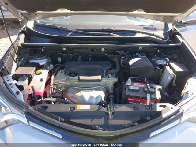 2T3RFREV7HW596021 Toyota Rav4 Xle