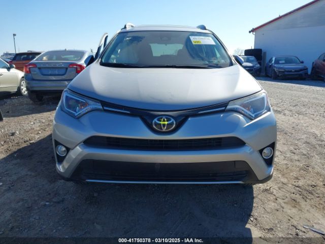 2T3RFREV7HW596021 Toyota Rav4 Xle