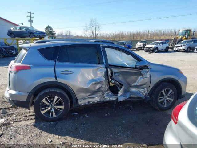 2T3RFREV7HW596021 Toyota Rav4 Xle