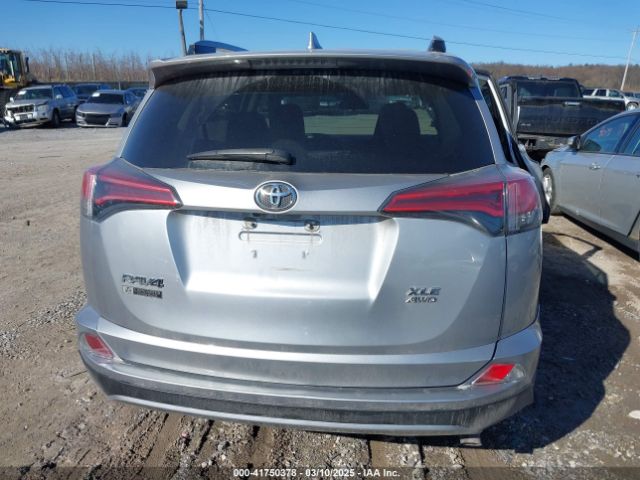 2T3RFREV7HW596021 Toyota Rav4 Xle