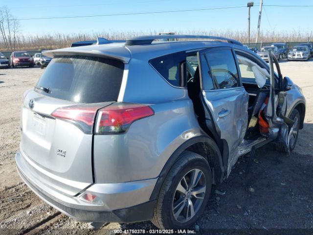 2T3RFREV7HW596021 Toyota Rav4 Xle