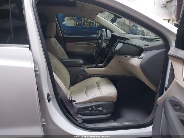 2017 CADILLAC XT5 1GYKNERS3HZ146664 Photo 4