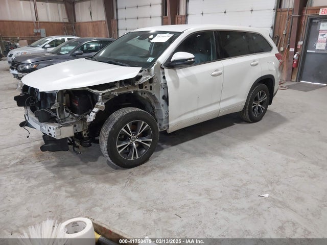 Toyota Highlander Le 2017 5TDBZRFH1HS448059 Image 2