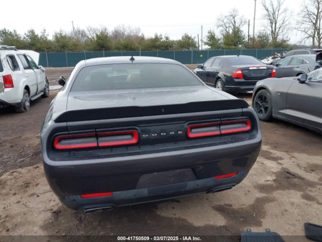 2C3CDZFJ1JH288148 Dodge Challenger R/t Scat Pack