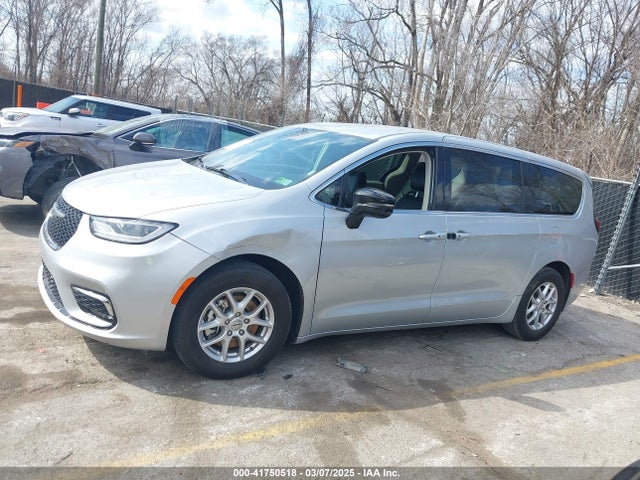 Chrysler Pacifica Touring L 2024 2C4RC1BG2RR133120 Image 15