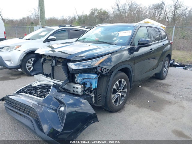 5TDGZRAH5NS127697 Toyota Highlander Xle
