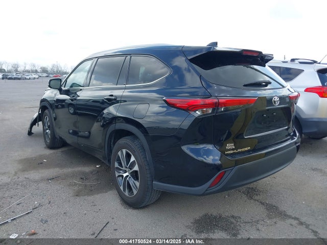 5TDGZRAH5NS127697 Toyota Highlander Xle