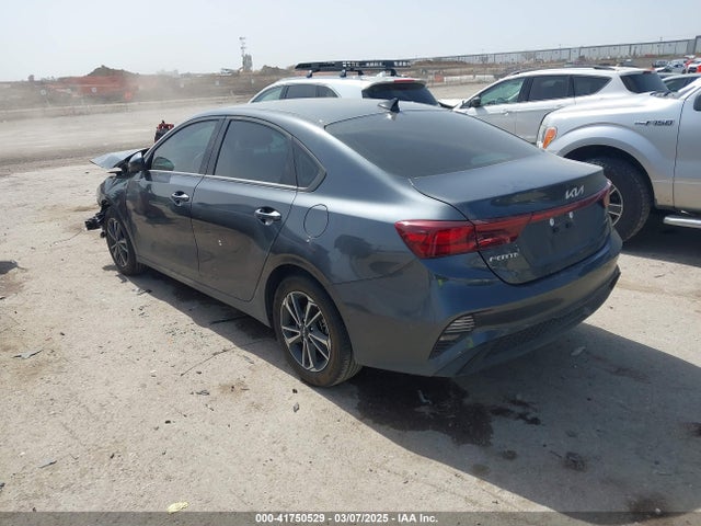 3KPF24AD8RE800644 KIA Forte Lxs
