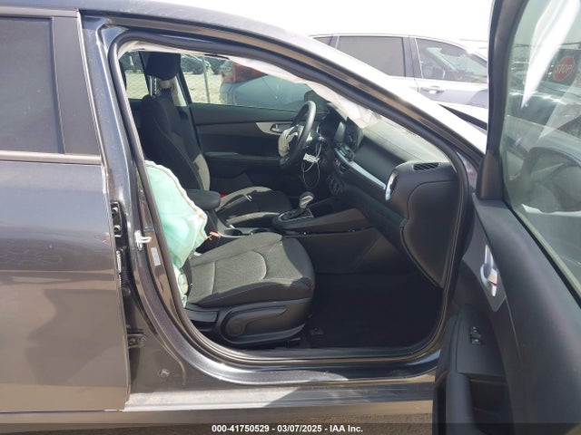 3KPF24AD8RE800644 KIA Forte Lxs