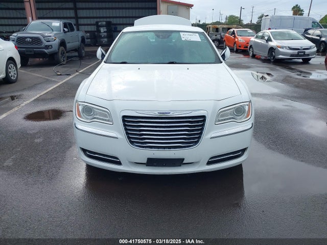 2C3CCAAG9EH244470 Chrysler 300