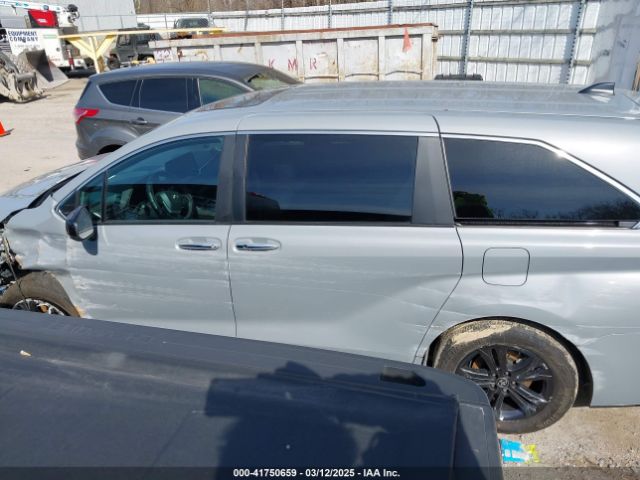5TDXSKFC4RS145137 Toyota Sienna Xse