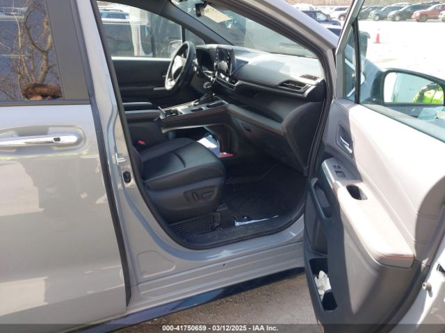 5TDXSKFC4RS145137 Toyota Sienna Xse