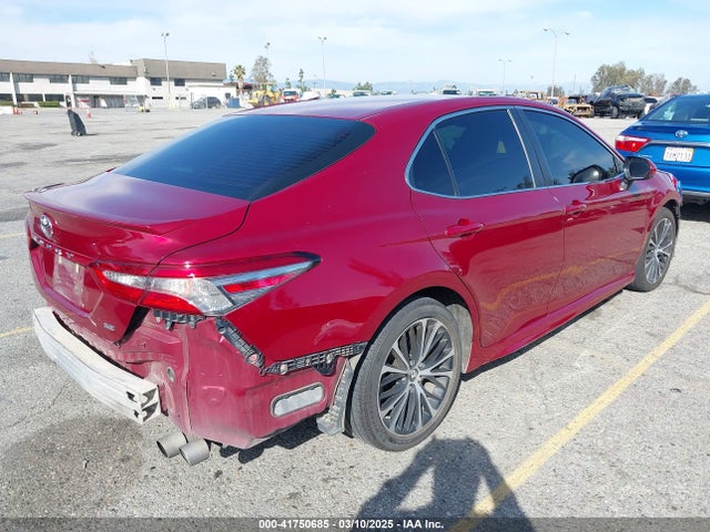 4T1B11HK4JU641160 Toyota CAMRY SE