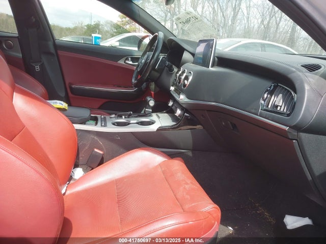 KNAE45LCXK6061530 KIA Stinger Gt1