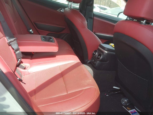 KNAE45LCXK6061530 KIA Stinger Gt1