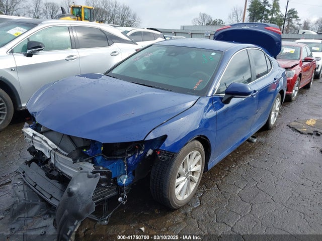Toyota CAMRY LE 2024 4T1C11AK5RU228948 Image 2