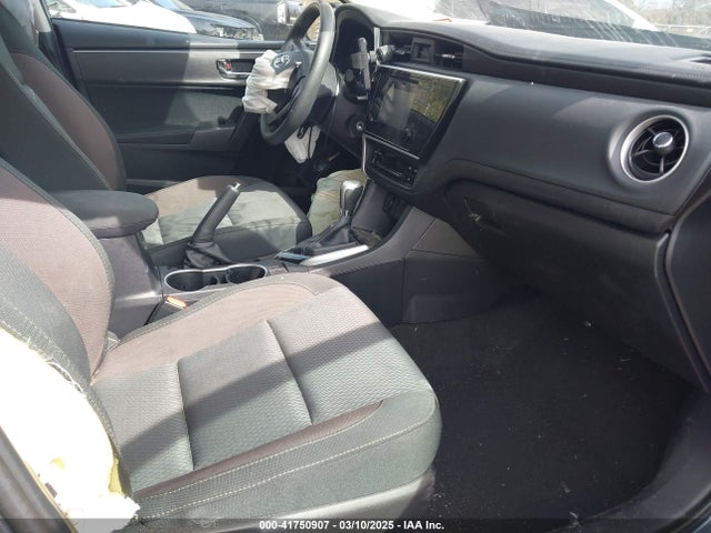2T1BURHE4KC173952 Toyota COROLLA LE