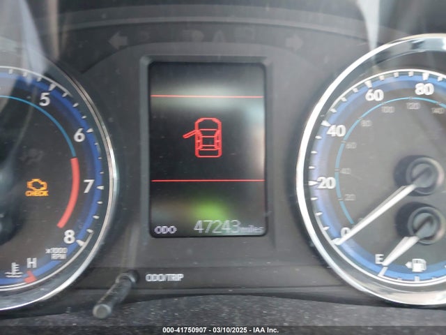 2T1BURHE4KC173952 Toyota COROLLA LE