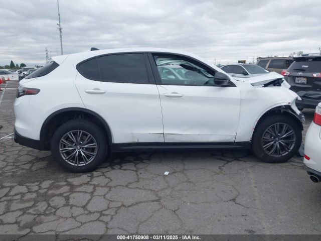 ZASPAJAN0R7D72106 Alfa Romeo Stelvio Sprint Rwd