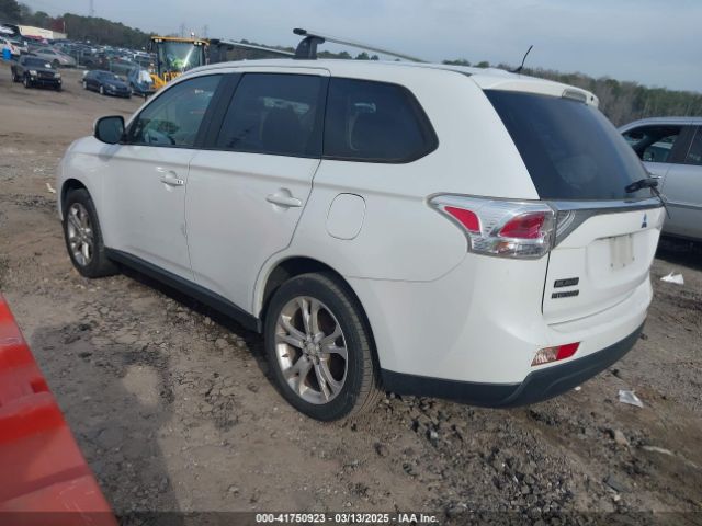 JA4AZ3A3XEZ012593 Mitsubishi Outlander Se