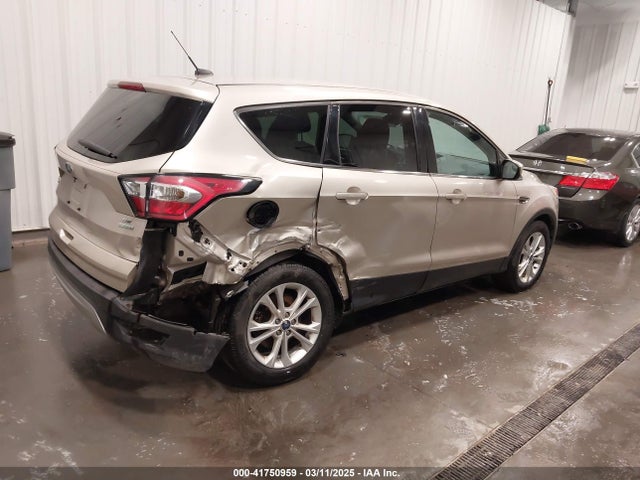 1FMCU0GD1HUE66952 Ford ESCAPE SE