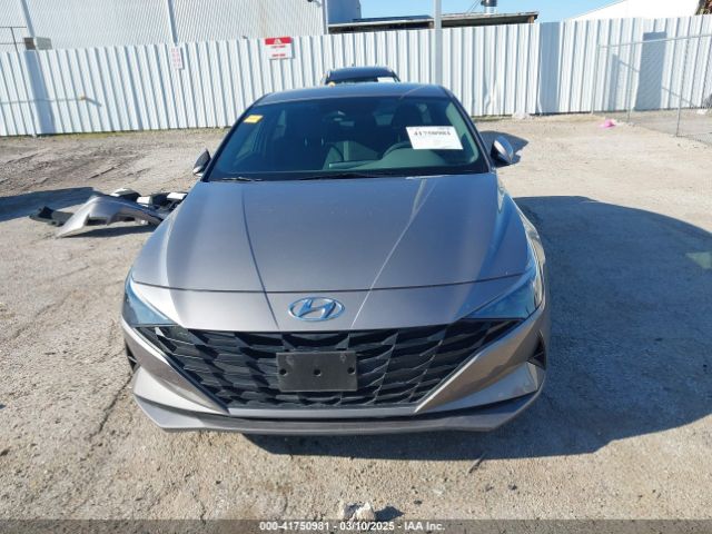 KMHLM4AJ4PU083057 Hyundai Elantra Hybrid Blue