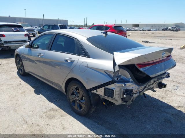 KMHLM4AJ4PU083057 Hyundai Elantra Hybrid Blue