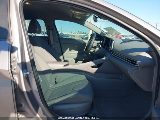 KMHLM4AJ4PU083057 Hyundai Elantra Hybrid Blue