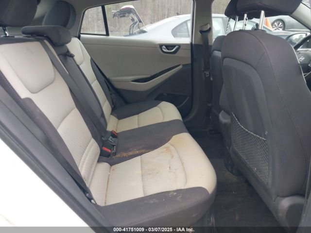 2019 HYUNDAI IONIQ HYBRID KMHC75LC2KU119543 Photo 7