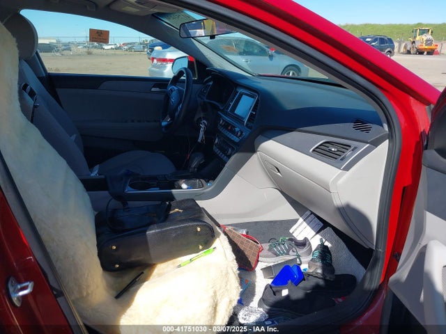 5NPE24AF3JH607489 Hyundai SONATA SE
