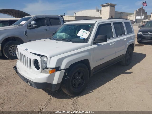 1C4NJPBBXFD389578 Jeep Patriot Sport