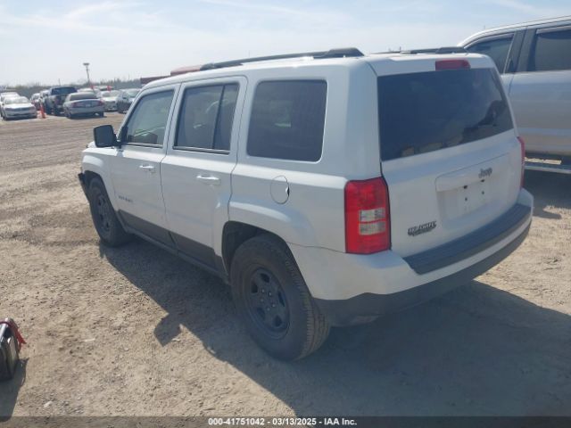 1C4NJPBBXFD389578 Jeep Patriot Sport