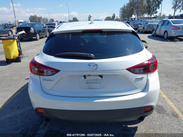 Mazda Mazda3 I Touring 2016 JM1BM1M76G1346083 Image 16
