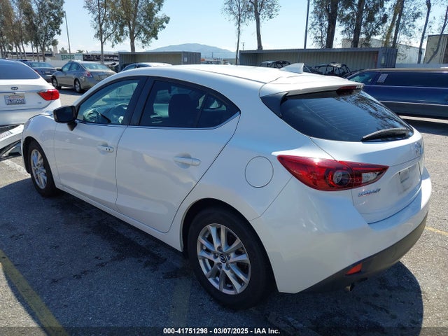 Mazda Mazda3 I Touring 2016 JM1BM1M76G1346083 Image 3