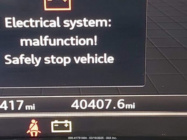 WA1BNAFY7J2010375 Audi Q5 2.0t Premium/2.0t Tech Premium