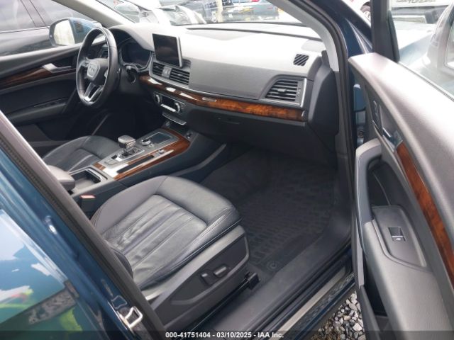 WA1BNAFY7J2010375 Audi Q5 2.0t Premium/2.0t Tech Premium