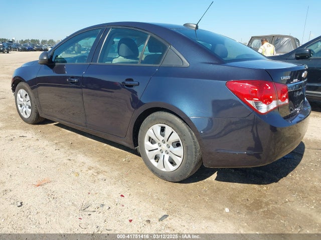 1G1PA5SH0F7226995 Chevrolet Cruze Ls Auto