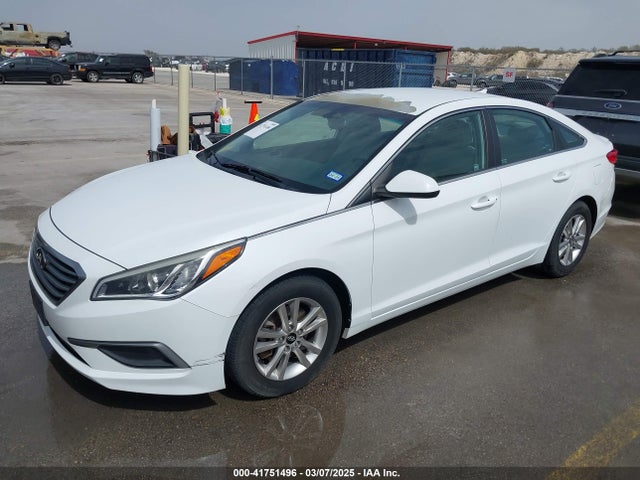5NPE24AFXGH278119 Hyundai SONATA SE