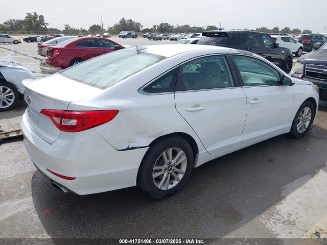 5NPE24AFXGH278119 Hyundai SONATA SE
