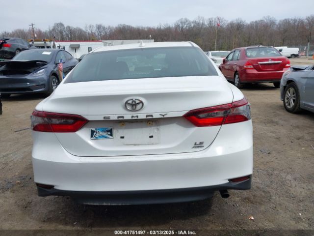 4T1C11BK6NU055059 Toyota Camry Le Awd