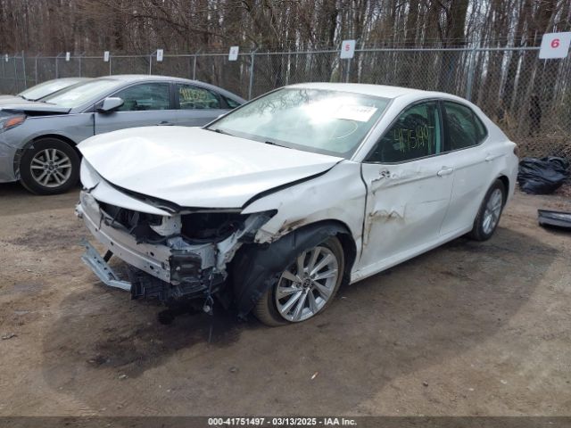 4T1C11BK6NU055059 Toyota Camry Le Awd